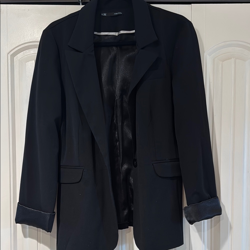 Classic Black Women's Blazer
